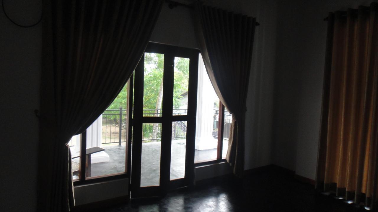 The Kingston Hotel Кирибатгода Екстериор снимка