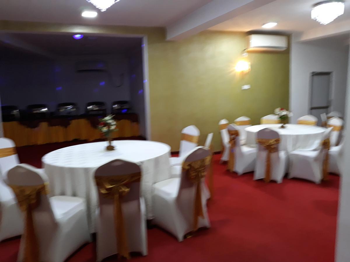 The Kingston Hotel Кирибатгода Екстериор снимка