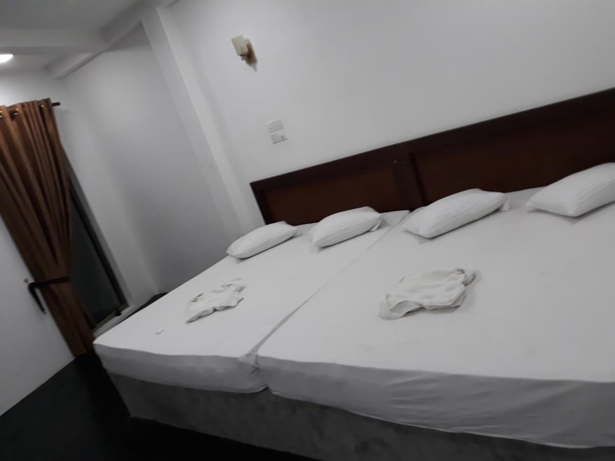 The Kingston Hotel Кирибатгода Екстериор снимка