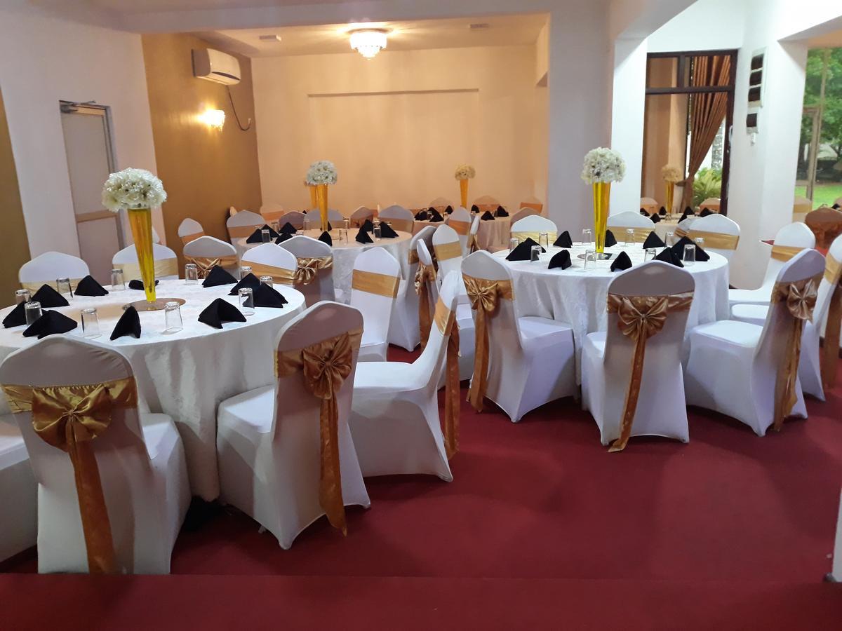The Kingston Hotel Кирибатгода Екстериор снимка
